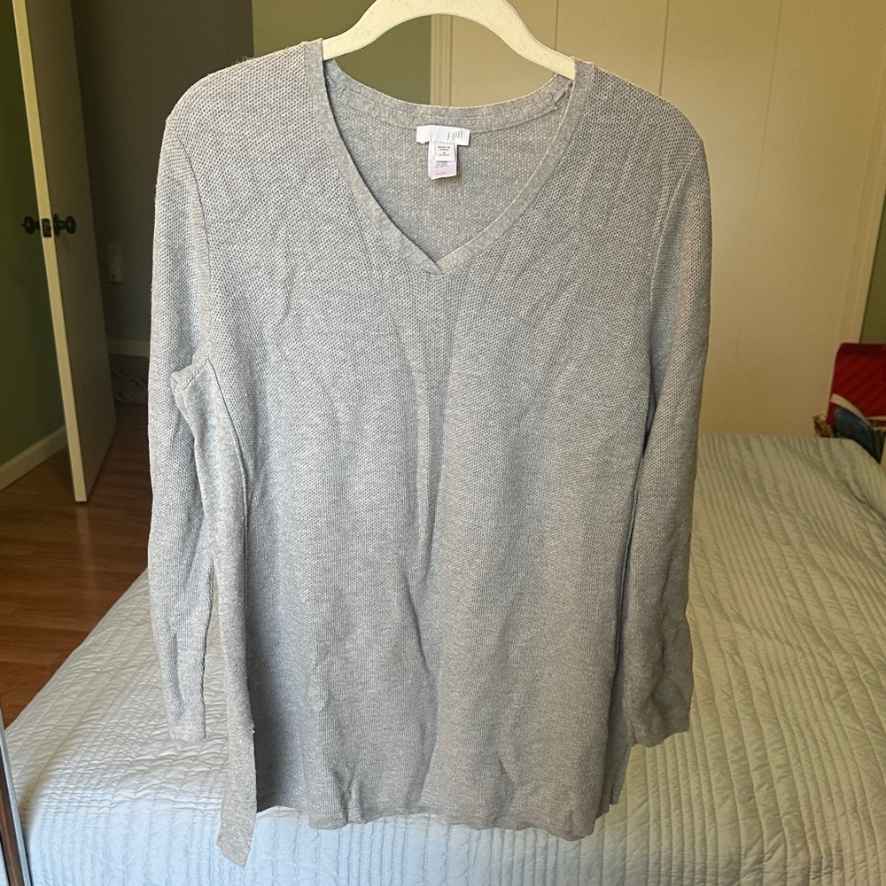 J. Jill Light Gray V-Neck Knit Pullover